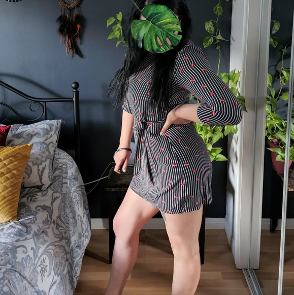 Dress - Picture 3 of 7